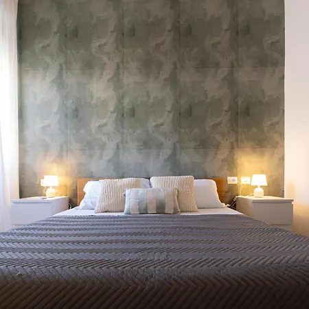 Baronio At Apartment *