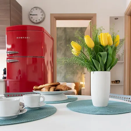 Baronio At Apartment *